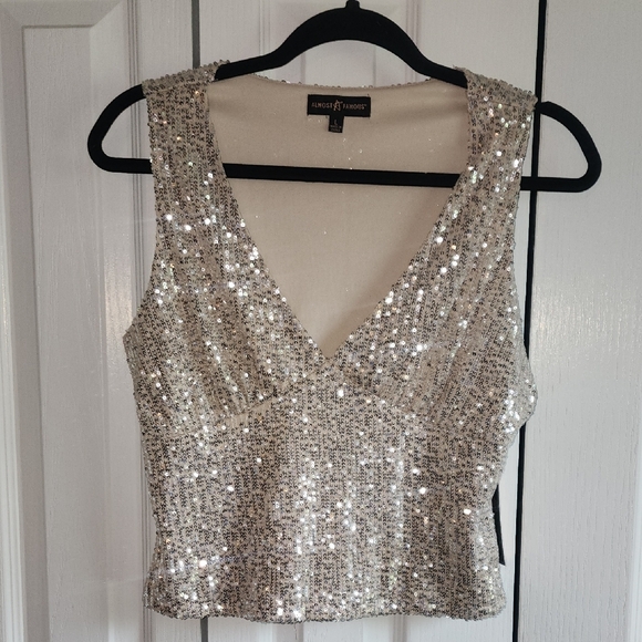 Almost Famous Tops - Almost Famous Cream Sparkle Sequin Crop Tank Top Large L Plunging V Neck